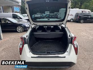 Toyota Prius 1.8 Executive JBL Navigatie Leer Stoelverwarming picture 16