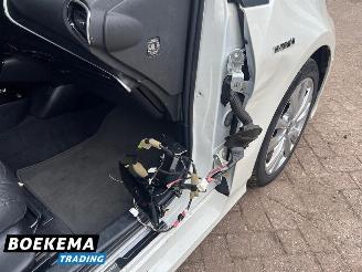 Toyota Prius 1.8 Executive JBL Navigatie Leer Stoelverwarming picture 7