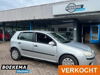 Damaged car Volkswagen Golf 1.6 Trendline 5-deurs Navi Airco 2005/1