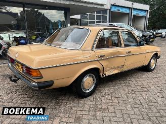 Mercedes 200-serie 200 D Open-Dak APK 08/2027! picture 2