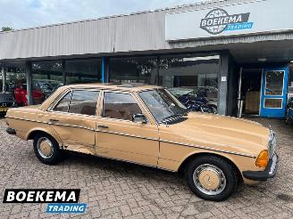 škoda osobní automobily Mercedes 200-serie 200 D Open-Dak APK 08/2027! 1978/2
