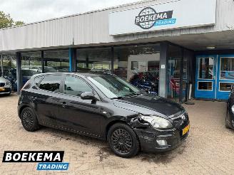 uszkodzony samochody osobowe Hyundai I-30 1.6i Dynamic Automaat Clima Elektrische Ramen 2009/8