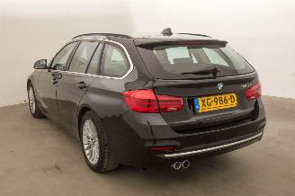 BMW 3-serie 320i Luxury Edition Automaat 60.598 km picture 3