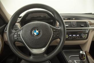 BMW 3-serie 320i Luxury Edition Automaat 60.598 km picture 6