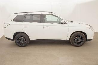 Mitsubishi Outlander 2,0 Intense + 7 pers. Automaat picture 39