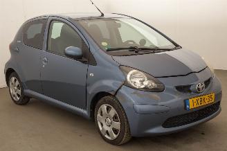 Toyota Aygo 1.0-12V Airco picture 2