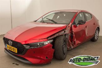 uszkodzony samochody osobowe Mazda 3 2.0 e-132 KW Skyactiv-X Leer M hybrid 180 Comfort met Bose 2020/12