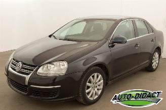 Auto incidentate Volkswagen Jetta 1.6 TDI Airco 2010/8