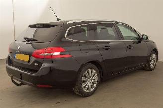 Peugeot 308 SW 1.2 Pano 96KW PureTech Blue Lease picture 4