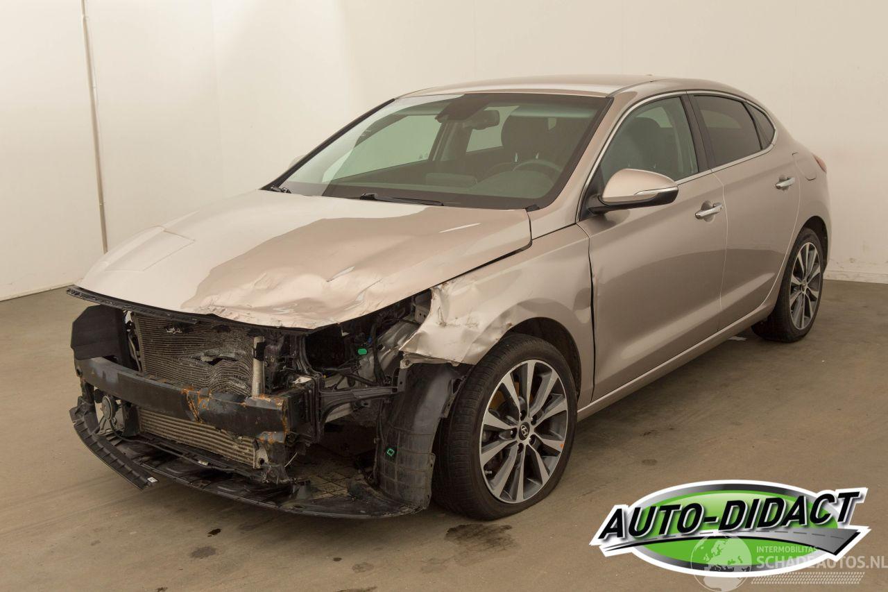 Hyundai I-30 1.4 T-GDI Fastback  94.851 km