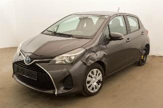 Voiture accidenté Toyota Yaris 1.5 Automaat Clima Navi 2015/12