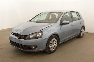 krockskadad bil auto Volkswagen Golf 1.6 TDI Clima 2011/5