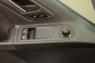 Volkswagen Golf 1.6 TDI Clima picture 11