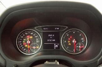 Mercedes B-klasse 220D motorkapot Ambition picture 6