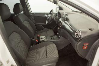 Mercedes B-klasse 220D motorkapot Ambition picture 20