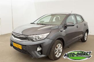 Coche accidentado Kia Stonic 1.2 MPi 66.962 km Comfortplusline Navigator 2018/2