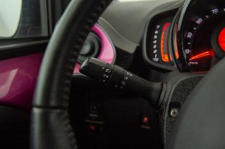 Toyota Aygo 1.0 VVT-i 77.320 km x-cite picture 14