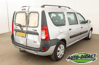 Dacia Logan 1.6-16V Airco Lauréate 7p. picture 4