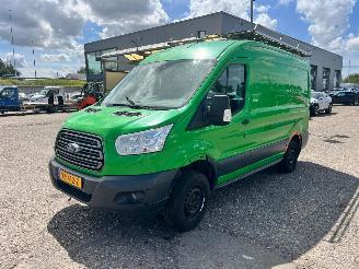 krockskadad bil bedrijf Ford Transit 2.0 TDCI motor kapot L2H2 2016/10