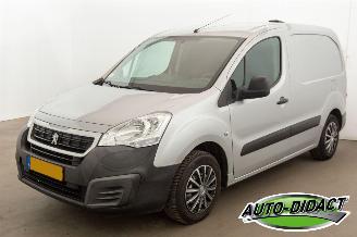 Schade bestelwagen Peugeot Partner 120 1.6 BlueHDi 75 Premium 140.301 km nap 2018/7