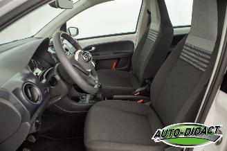 Volkswagen Up! 1.0 38.545 km Airco picture 20