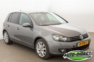 Volkswagen Golf 1.2 TSI Automaat Highline Bluemotion picture 2