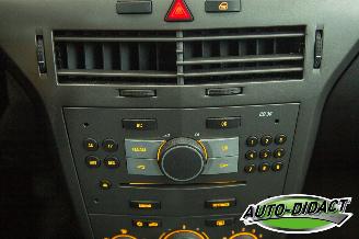 Opel Astra 1.4 Airco picture 8