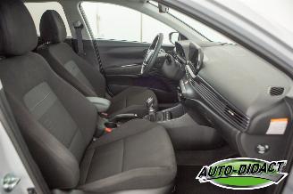 Hyundai Bayon 1.0 T-GDI 6555 km Clima Navi Digi Dash Camera Premium picture 22