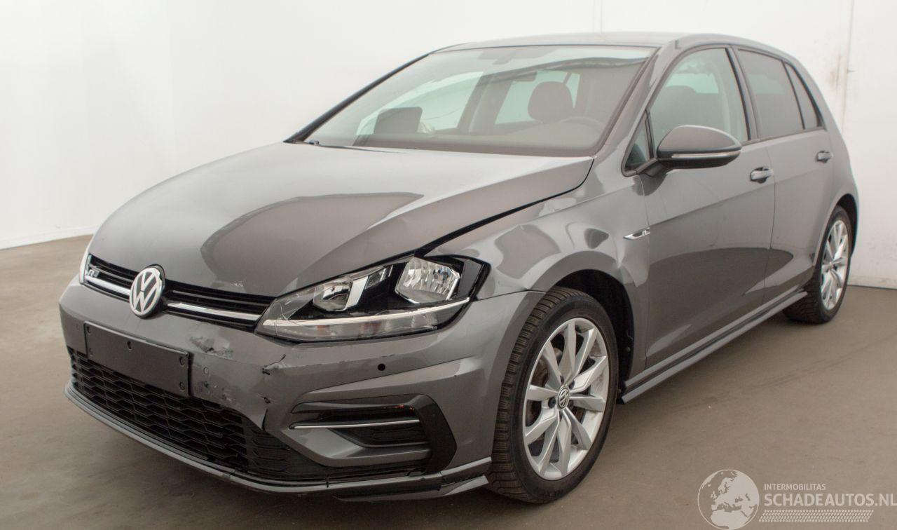 Volkswagen Golf 1.0 TSI 80.136 km Carpas Navi Camera