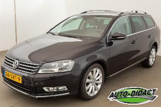 Schadeauto Volkswagen Passat Variant 1.4 TSI Automaat Clima Leder Navi Highline BlueMotion 2011/10