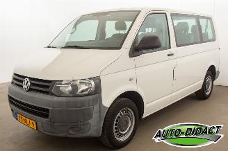 Damaged car Volkswagen Transporter 2.0 TDI Automaat Airco 9 persoons 2010/10