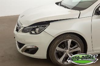 Peugeot 308 1.2 Clima Navi Pano Camera picture 33