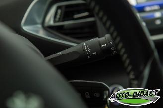 Peugeot 308 1.2 Clima Navi Pano Camera picture 17