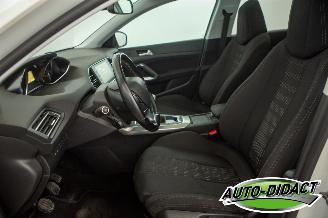 Peugeot 308 1.2 Clima Navi Pano Camera picture 25