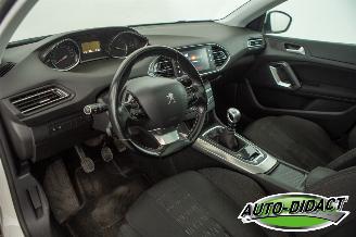 Peugeot 308 1.2 Clima Navi Pano Camera picture 24