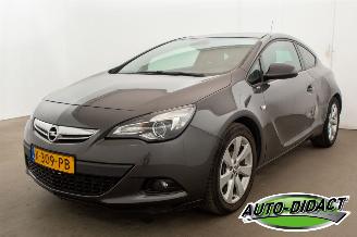 Vaurioauto  passenger cars Opel Astra GTC 1.4 Turbo Sport Clima 2013/2
