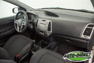 Hyundai I-20 1.2i Clima Business Edition picture 17