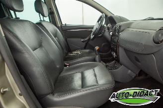 Dacia Duster 1.6 Airco Leder picture 14