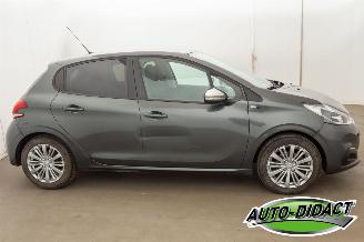 Peugeot 208 1.2 Airco Navi picture 36