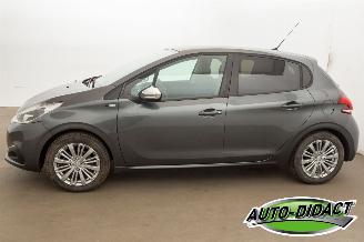 Peugeot 208 1.2 Airco Navi picture 35