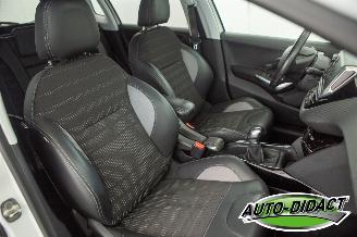 Peugeot 2008 1.2 PureTech 89.614 km Clima Navi picture 16