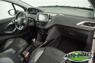 Peugeot 2008 1.2 PureTech 89.614 km Clima Navi picture 18