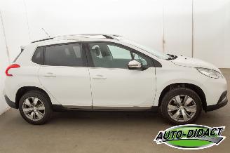 Peugeot 2008 1.2 PureTech 89.614 km Clima Navi picture 38