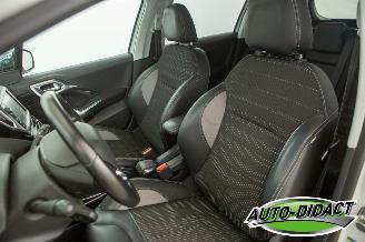 Peugeot 2008 1.2 PureTech 89.614 km Clima Navi picture 24