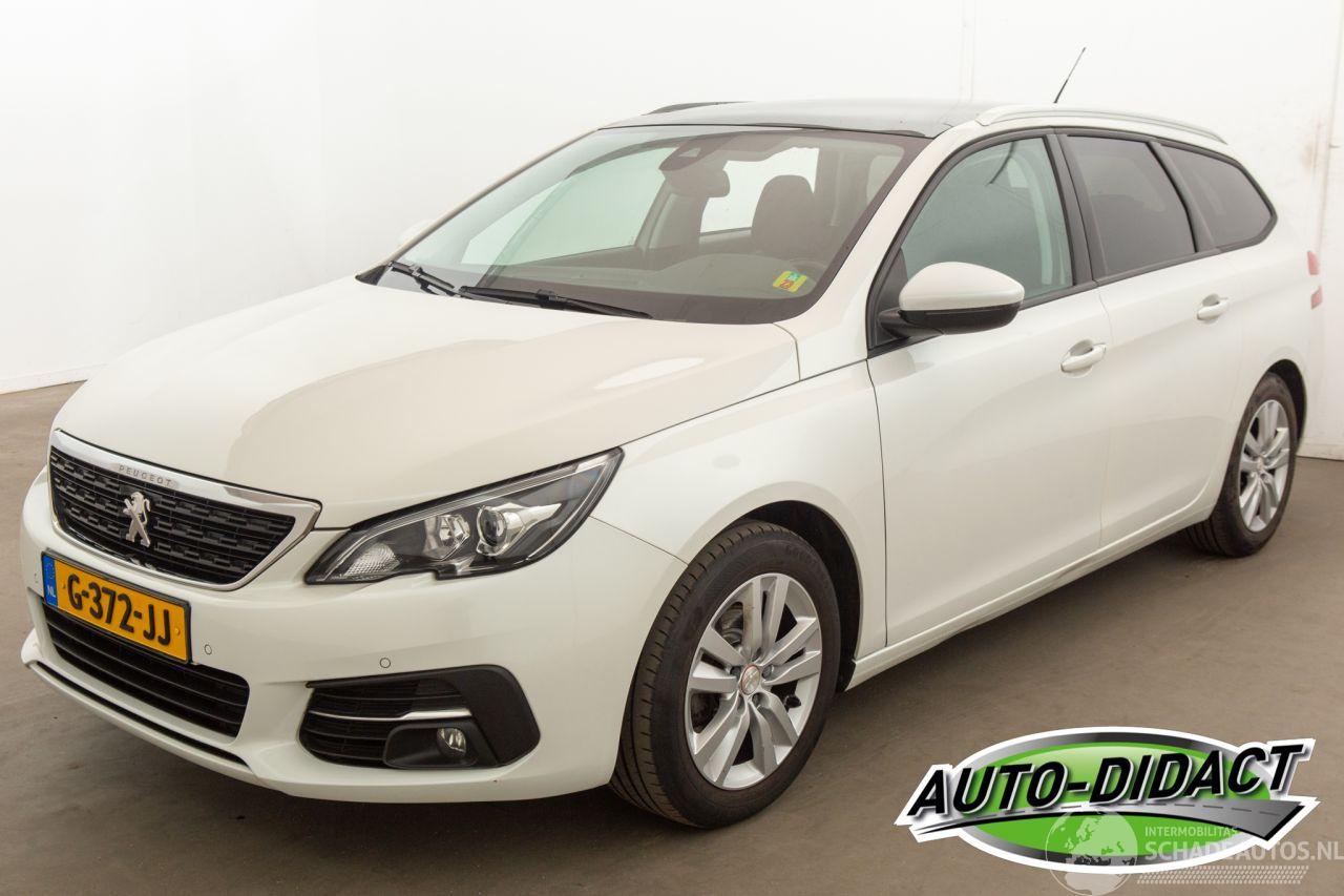 Peugeot 308 1.2 PureTech Clima Navi Pano Camera Blue Lease Executive