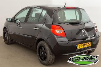 Renault Clio 1.4-16V 127.869 km Airco Dynamique Luxe picture 3