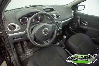 Renault Clio 1.4-16V 127.869 km Airco Dynamique Luxe picture 19
