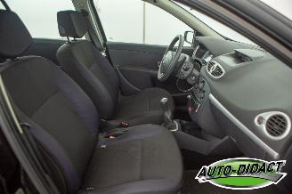 Renault Clio 1.4-16V 127.869 km Airco Dynamique Luxe picture 14