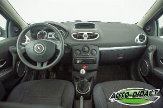 Renault Clio 1.4-16V 127.869 km Airco Dynamique Luxe picture 18