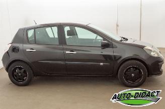 Renault Clio 1.4-16V 127.869 km Airco Dynamique Luxe picture 34
